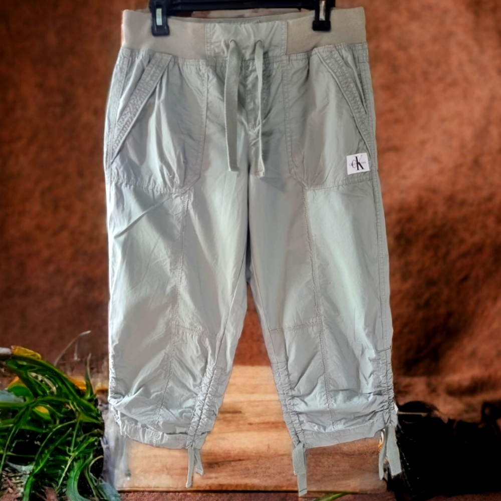 Calvin Klein Cargo Crop Pants